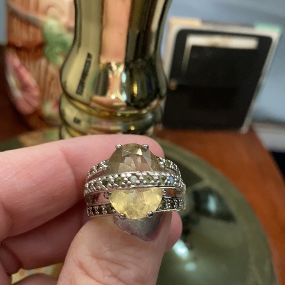 Ring - Picture 4 of 4